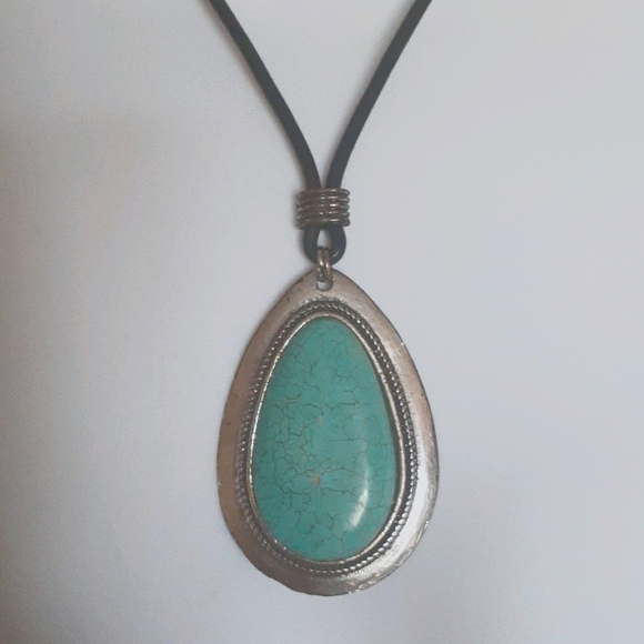 Turquoise Necklace 16" cord - Picture 5 of 5